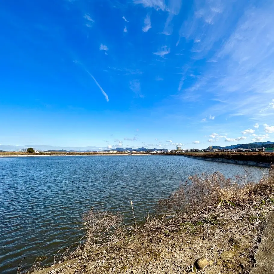 淳仁天皇 淡路陵近くの湖