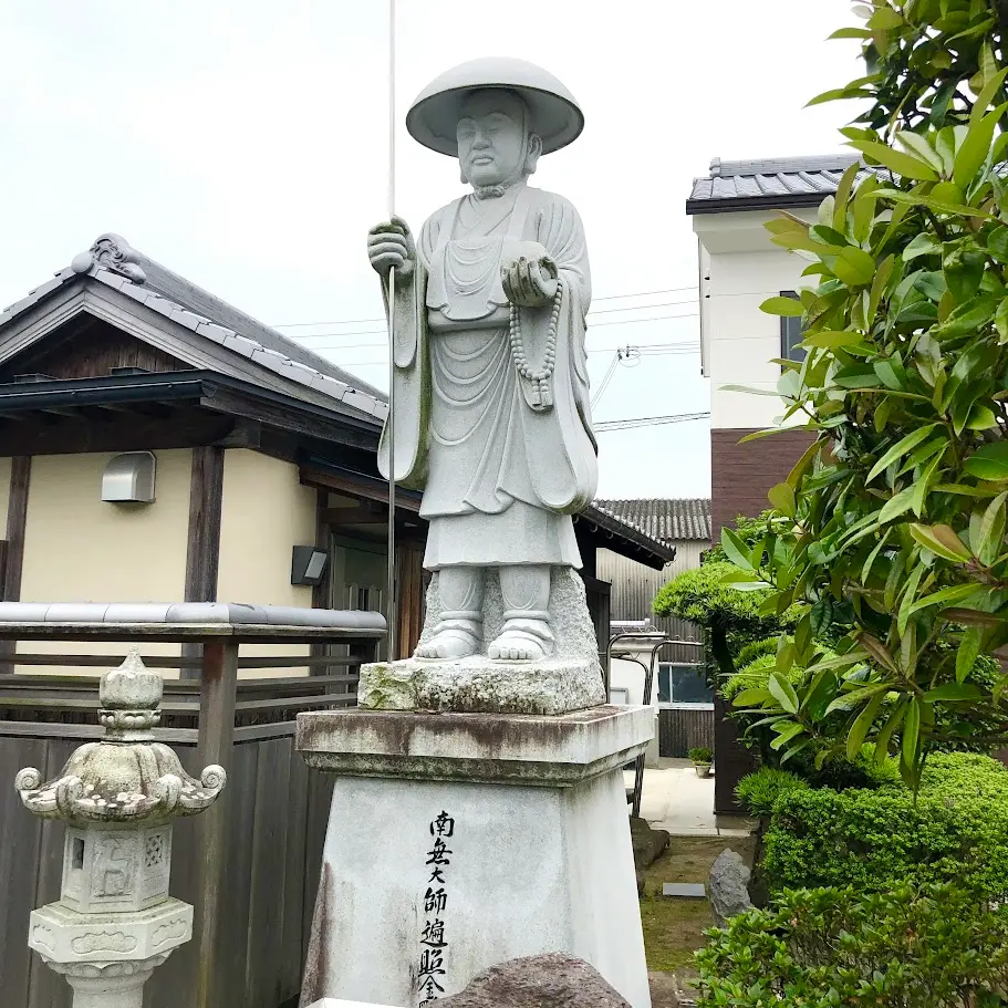 萬福寺にある石像