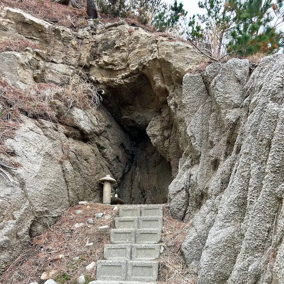 明神岬の岸壁