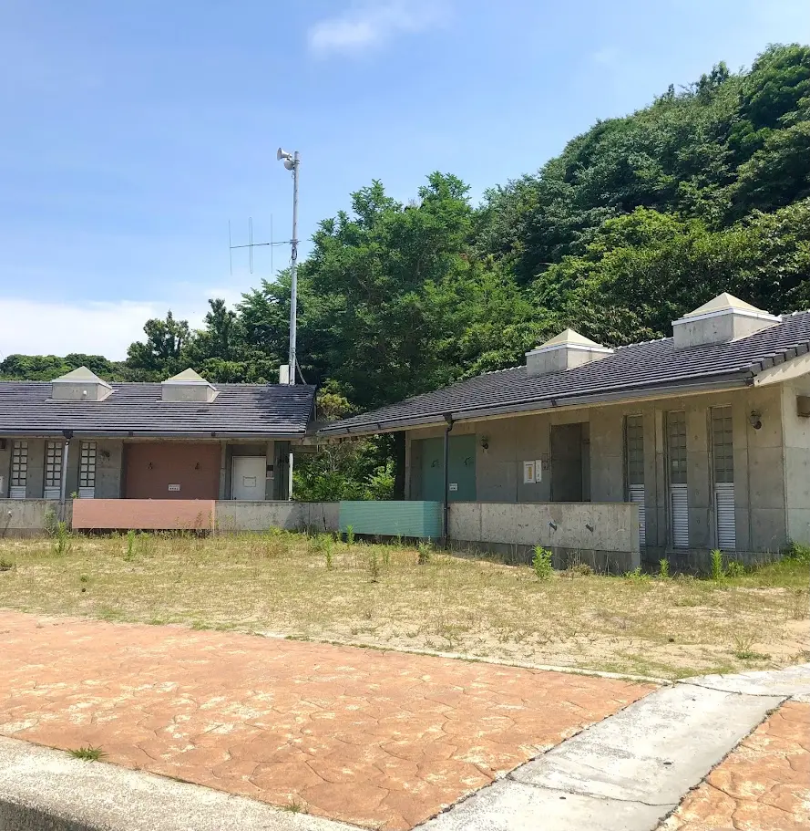 沼島海水浴場にあるトイレなどの施設