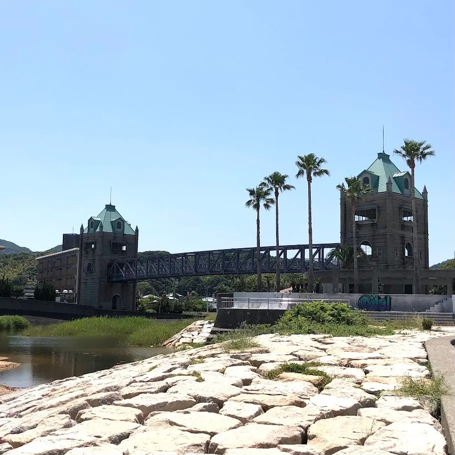 浦県民サンビーチにある建築物
