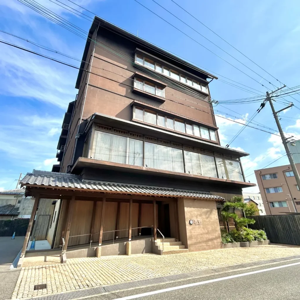 湊小宿 海の薫とAWAJISHIMA